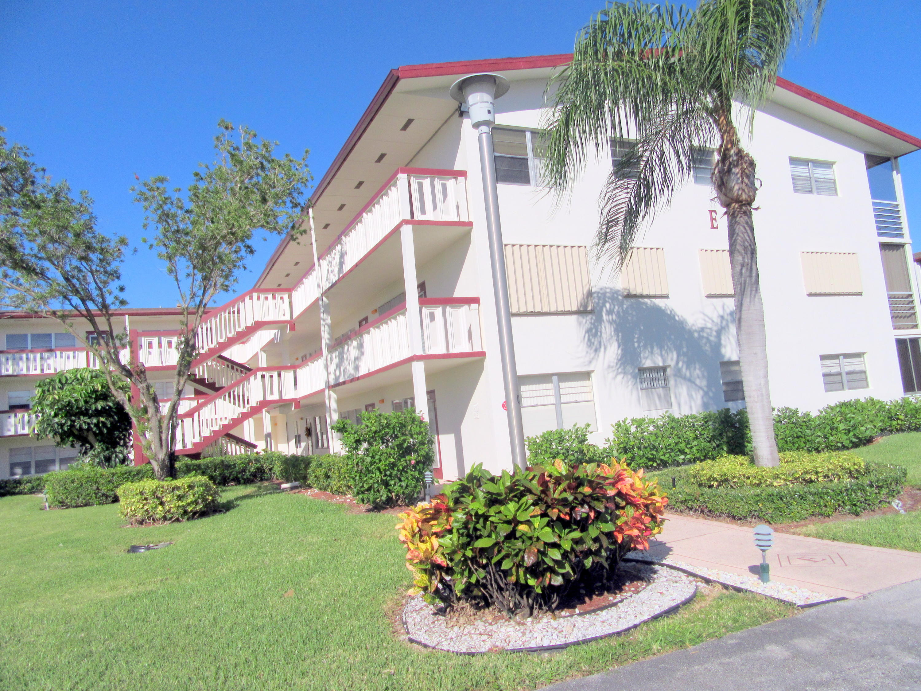 193 Fanshaw East, Unit 193 Boca Raton, FL 33434 - Photo 1 of 13 EXTERIOR FRONT