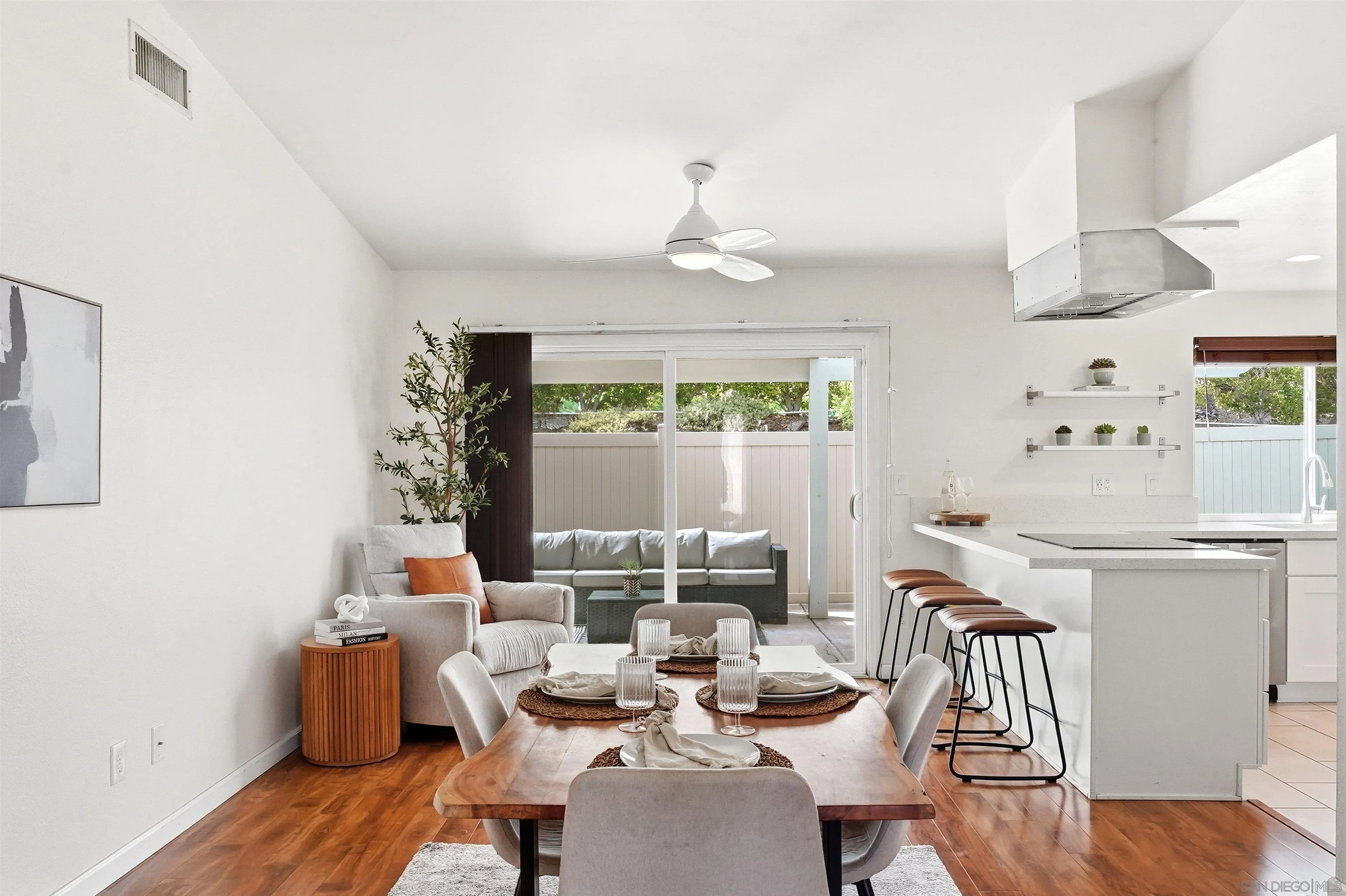 2304 Meadowridge Place Spring Valley, CA 91977 - Photo 11 of 36