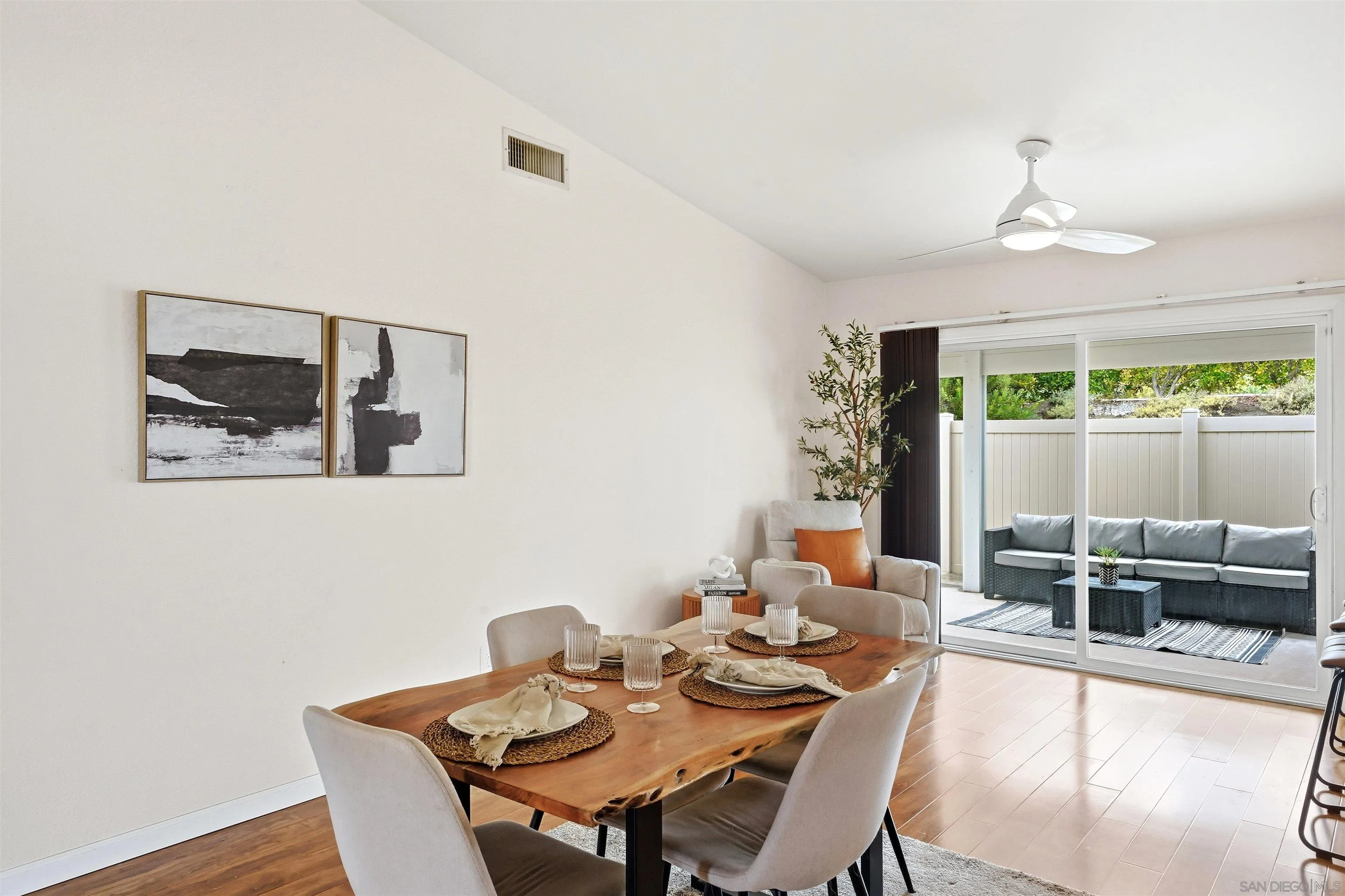 2304 Meadowridge Place Spring Valley, CA 91977 - Photo 13 of 36