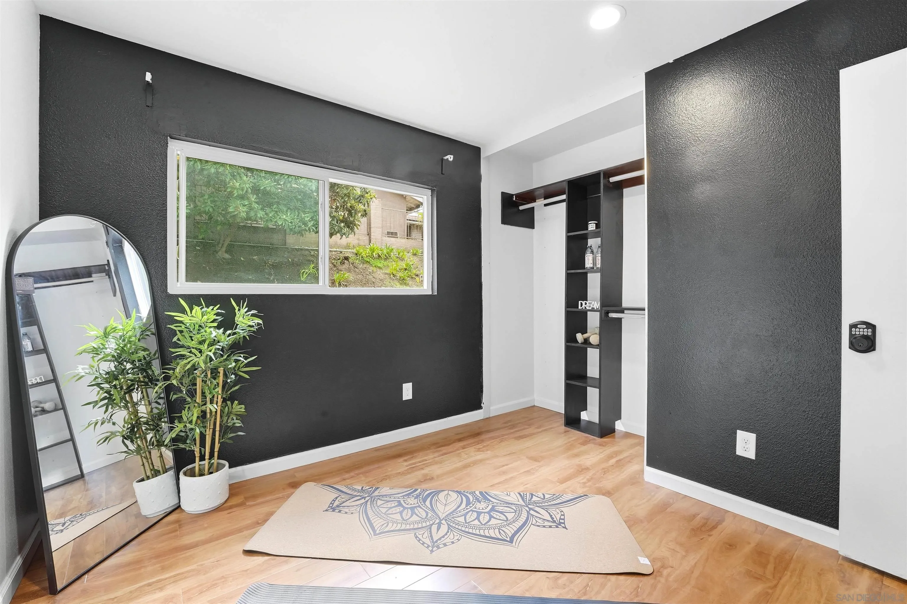 2304 Meadowridge Place Spring Valley, CA 91977 - Photo 20 of 36