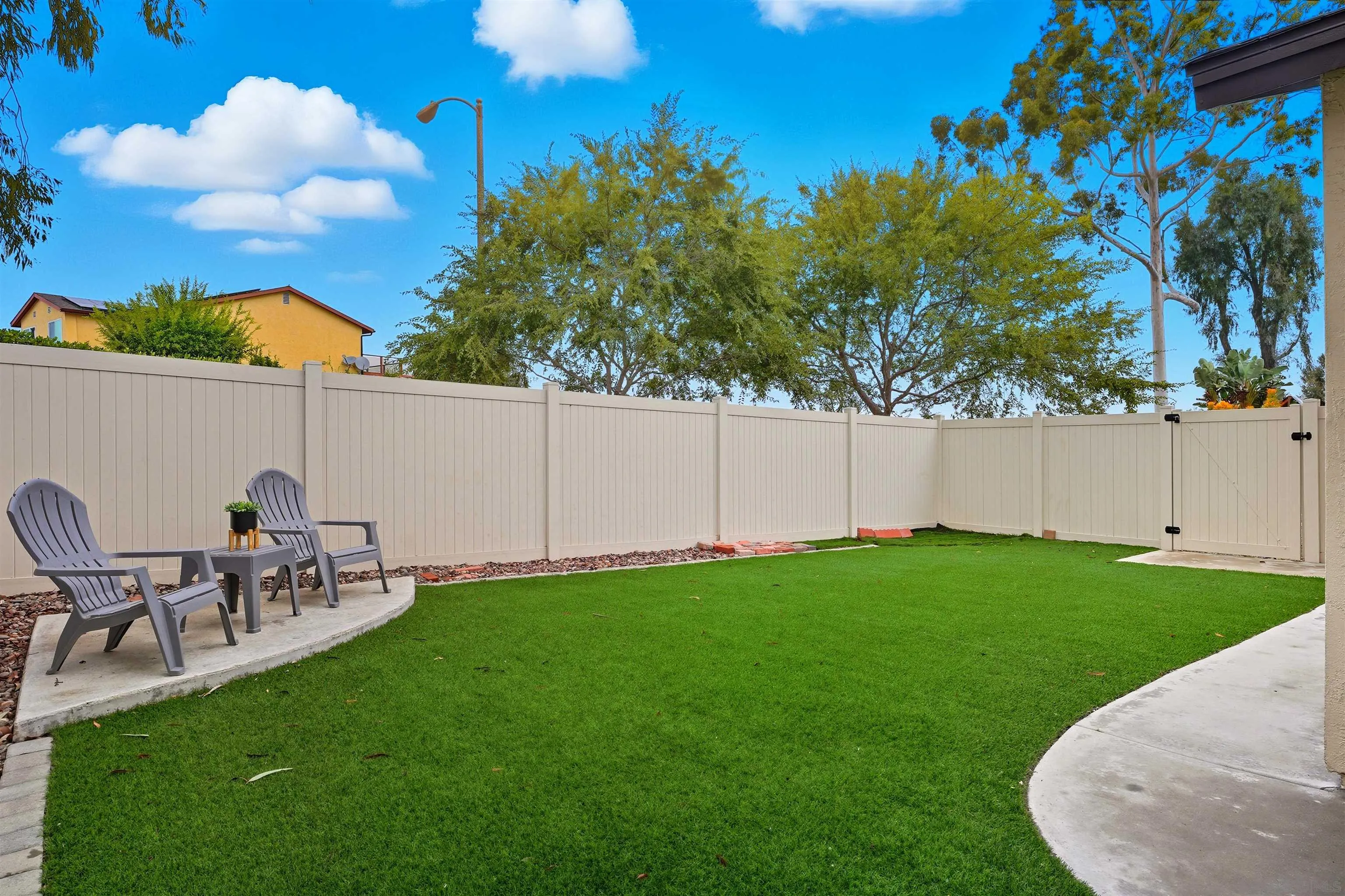 2304 Meadowridge Place Spring Valley, CA 91977 - Photo 26 of 36