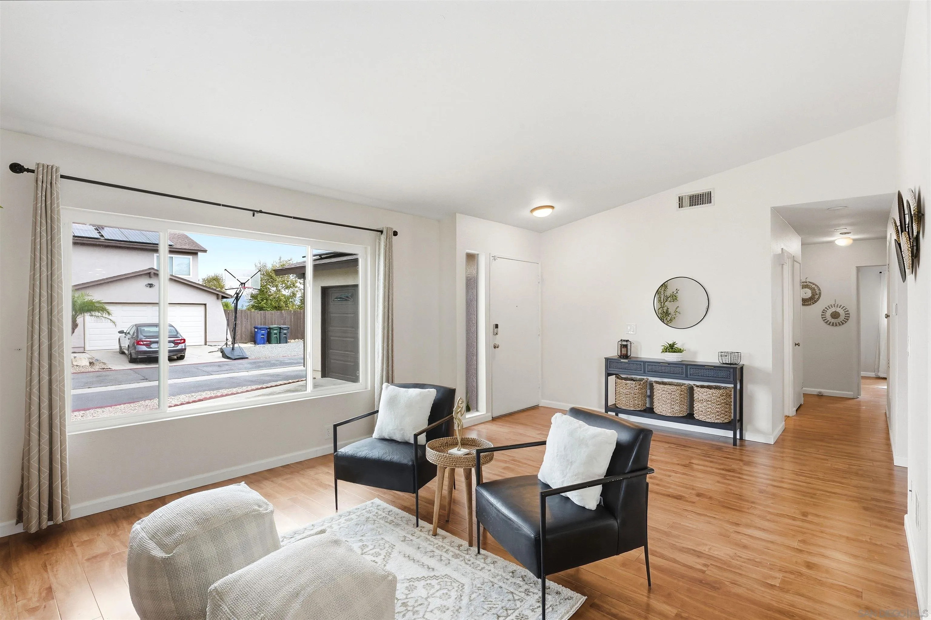 2304 Meadowridge Place Spring Valley, CA 91977 - Photo 3 of 36