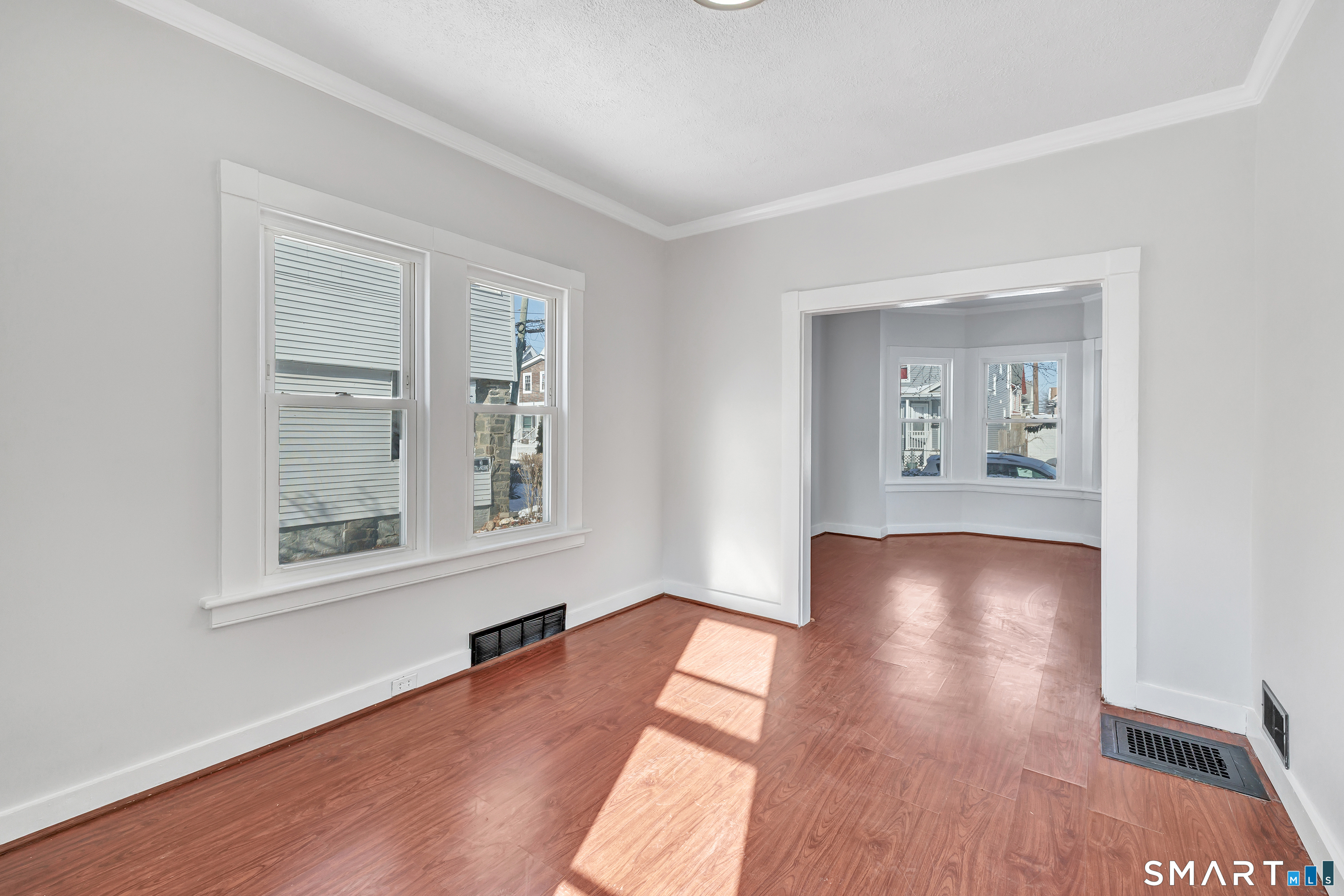 252 Shelton Street Bridgeport, CT 06608 - Photo 11 of 40