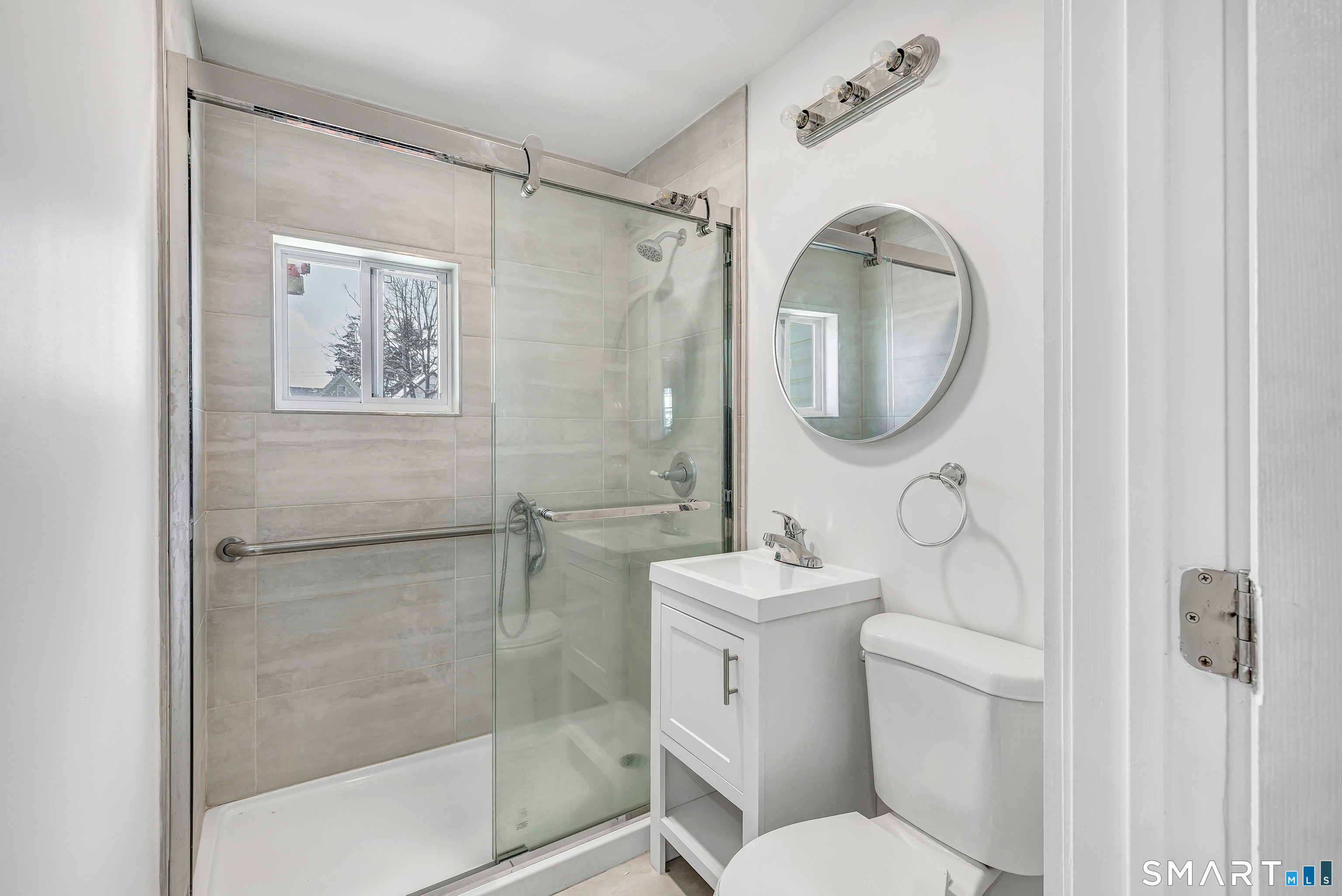 252 Shelton Street Bridgeport, CT 06608 - Photo 19 of 40