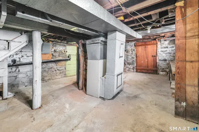 $299,000 | 252 Shelton Street, Bridgeport, CT 06608