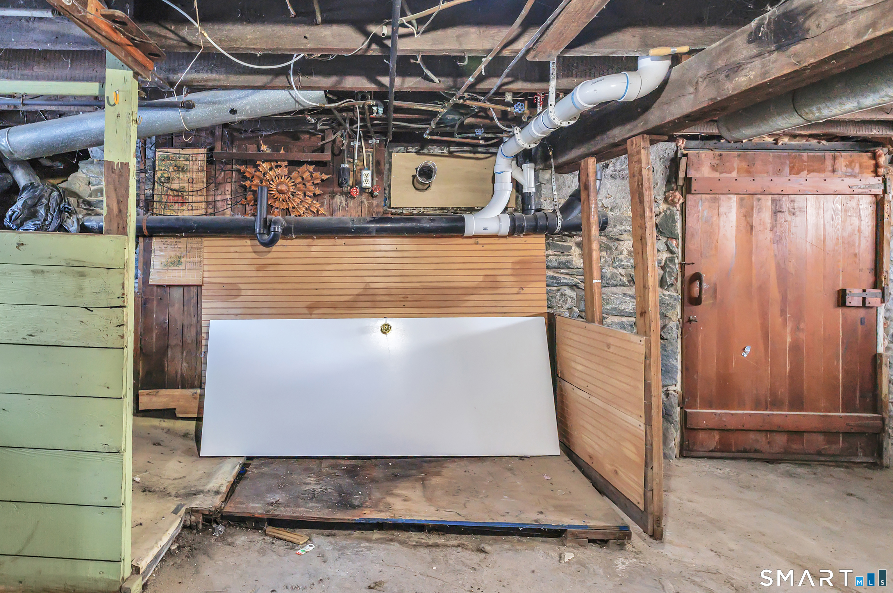 252 Shelton Street Bridgeport, CT 06608 - Photo 35 of 40