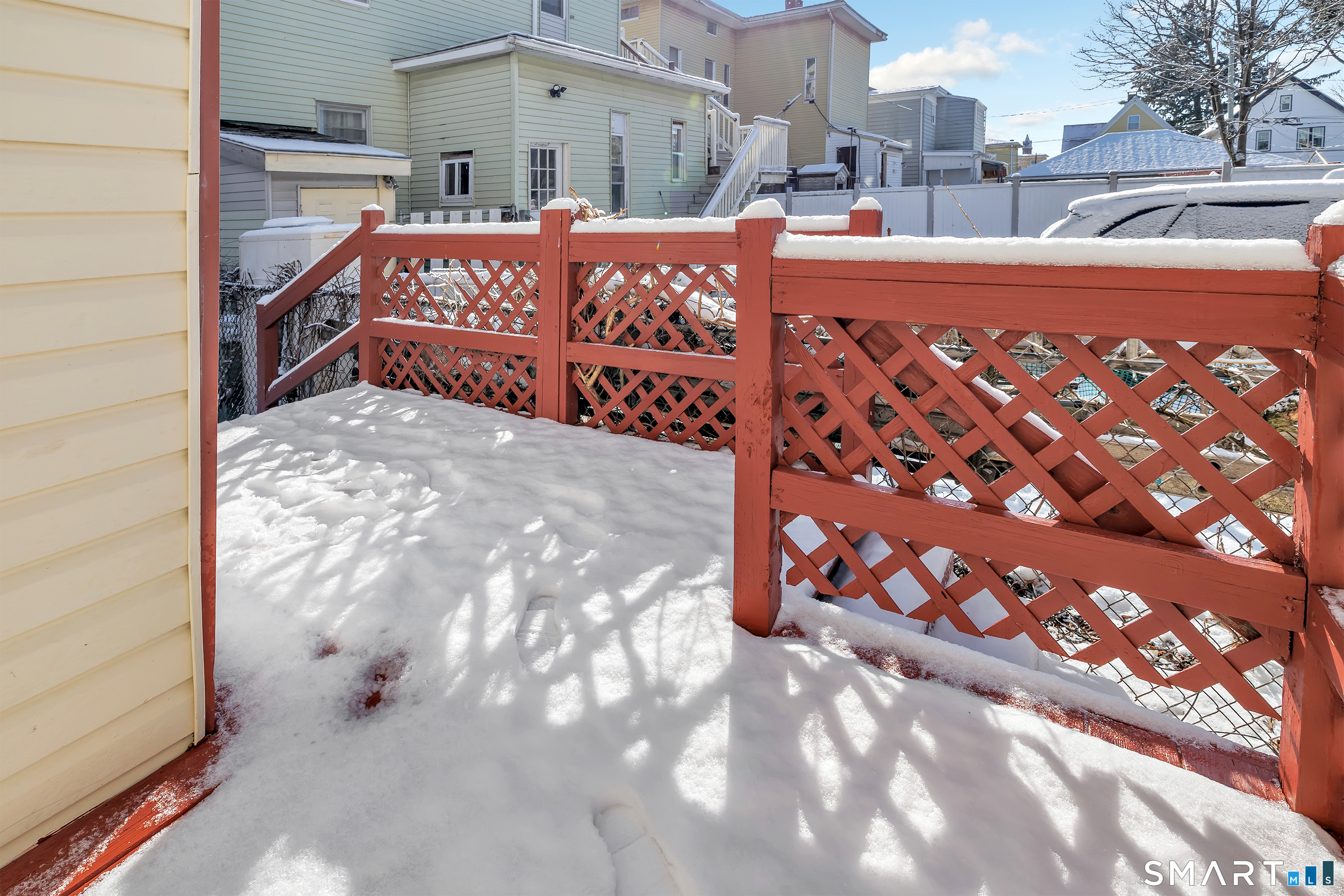 252 Shelton Street Bridgeport, CT 06608 - Photo 38 of 40