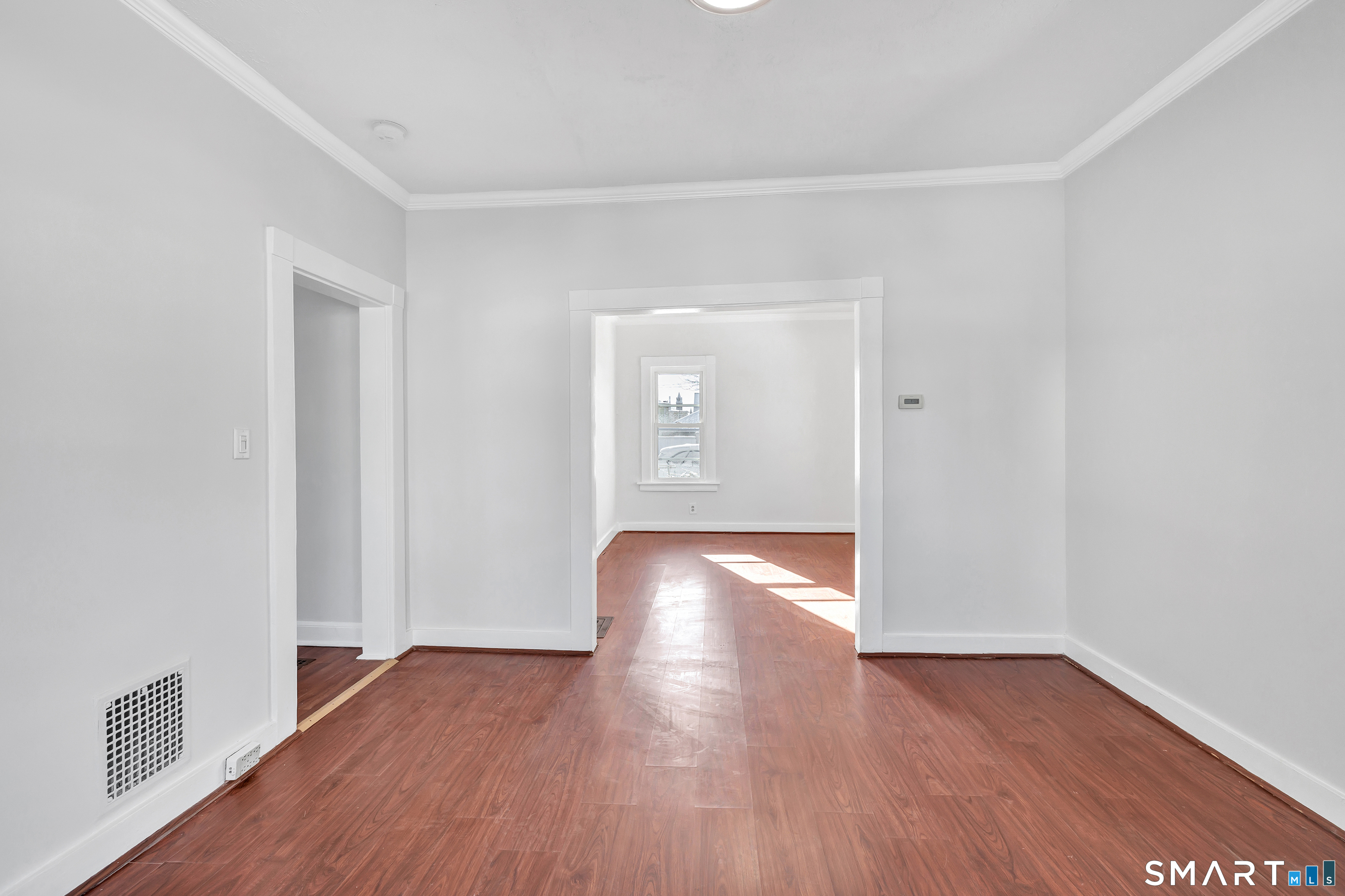 252 Shelton Street Bridgeport, CT 06608 - Photo 9 of 40