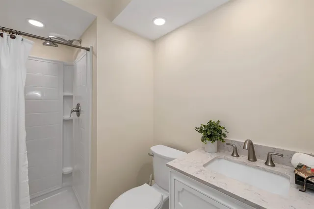 $2,200 | 50 Brookside Drive, Unit O3, Exeter, NH 03833