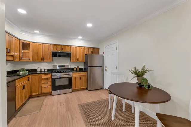 $2,200 | 50 Brookside Drive, Unit O3, Exeter, NH 03833