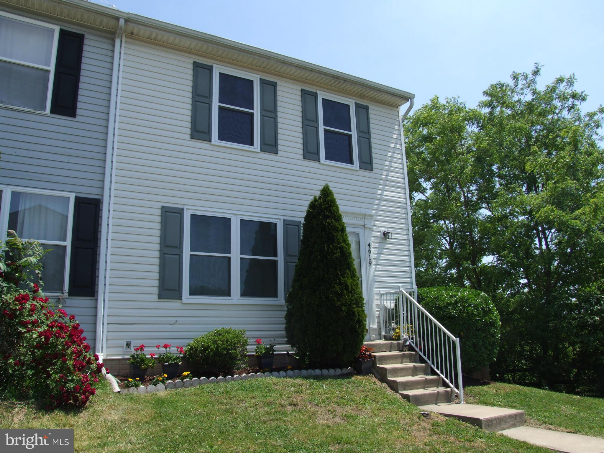 4619 Warren Tree Way Baltimore, MD 21229 - Photo 2 of 25 Conveniently Located Townhouse