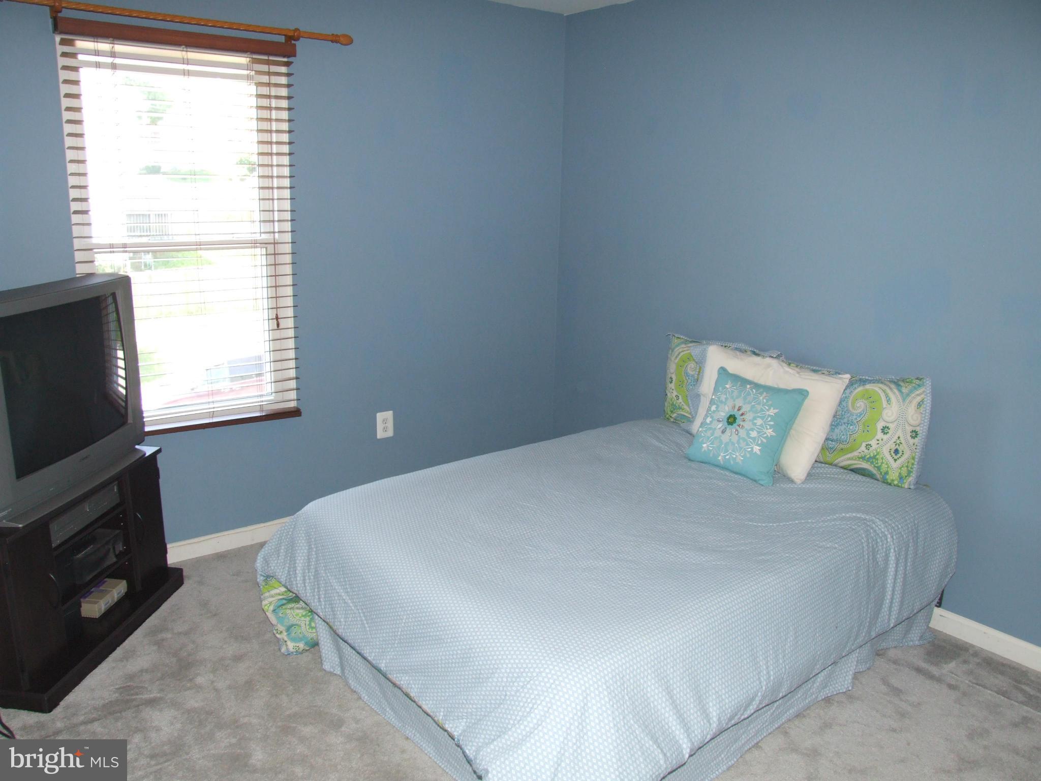 4619 Warren Tree Way Baltimore, MD 21229 - Photo 13 of 25 Bedroom