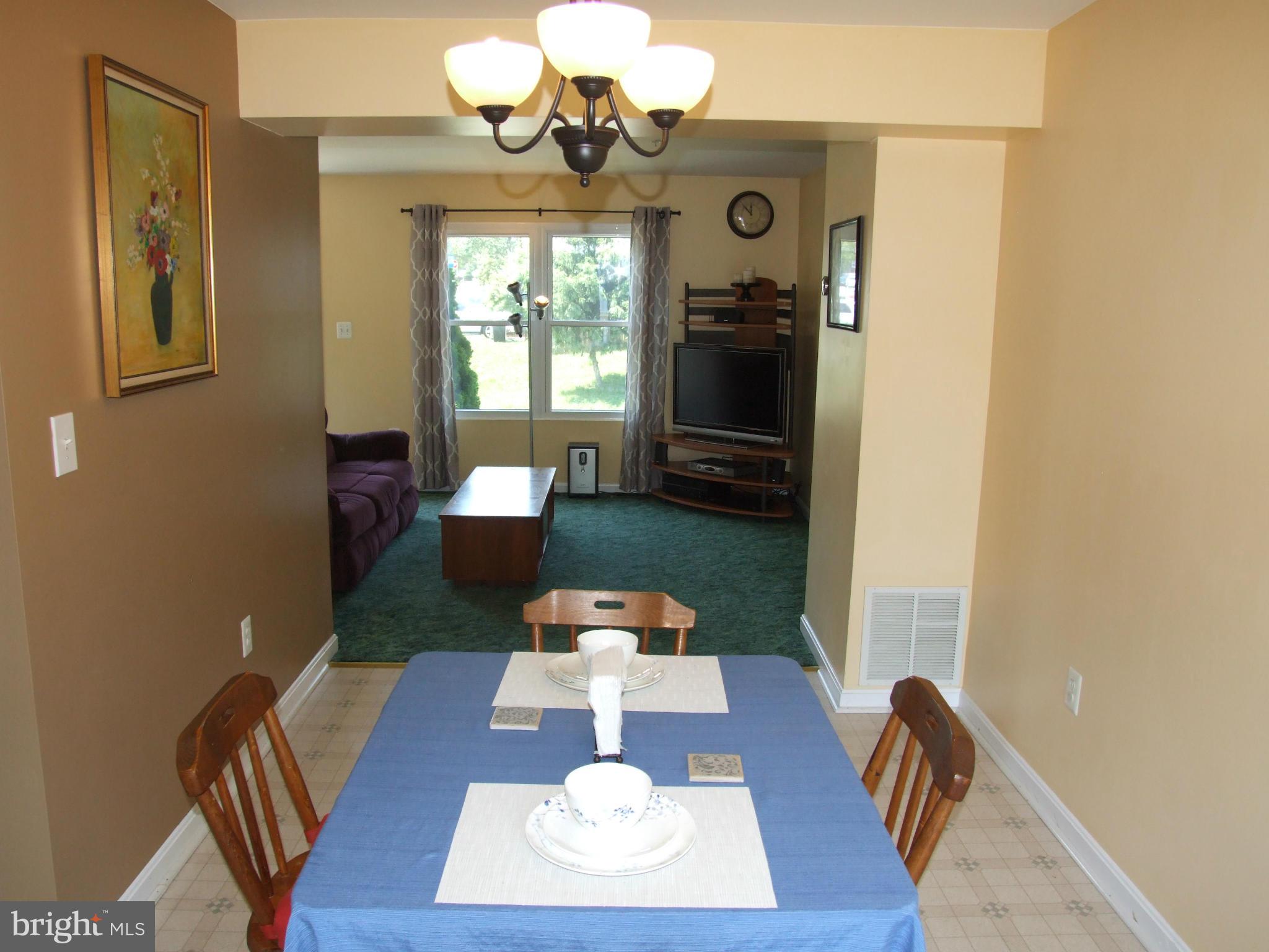 4619 Warren Tree Way Baltimore, MD 21229 - Photo 6 of 25 Dining Room