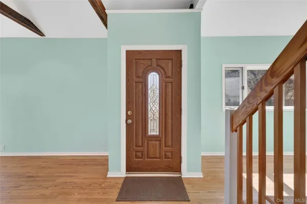 $899,000 | 3 Lakeside Road, Mahopac, NY 10541