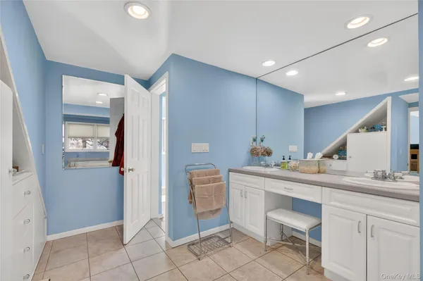 $899,000 | 3 Lakeside Road, Mahopac, NY 10541