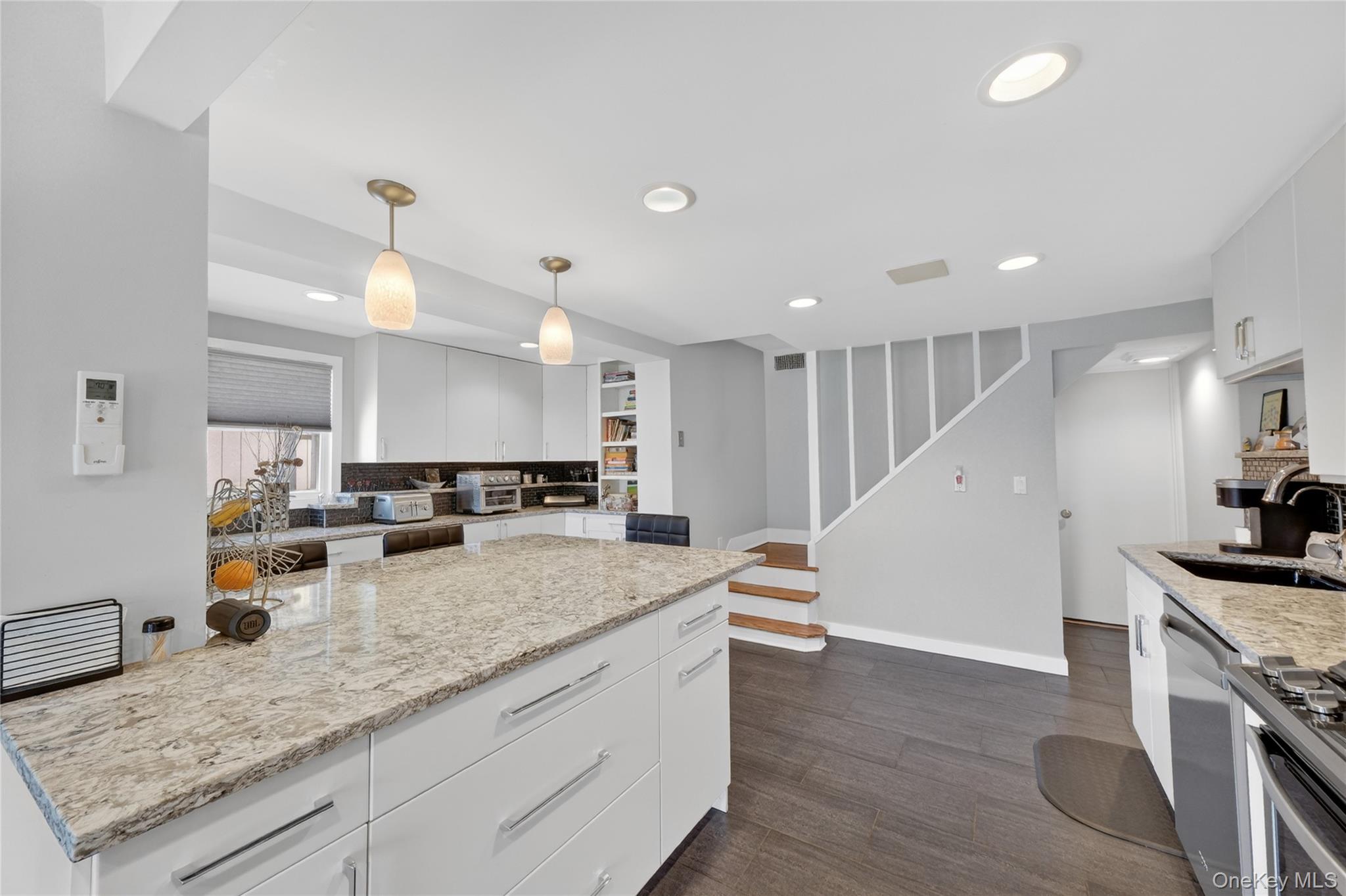 3 Lakeside Road Mahopac, NY 10541 - Photo 42 of 49 This young kitchen makes cooking and entertaining a pleasure.