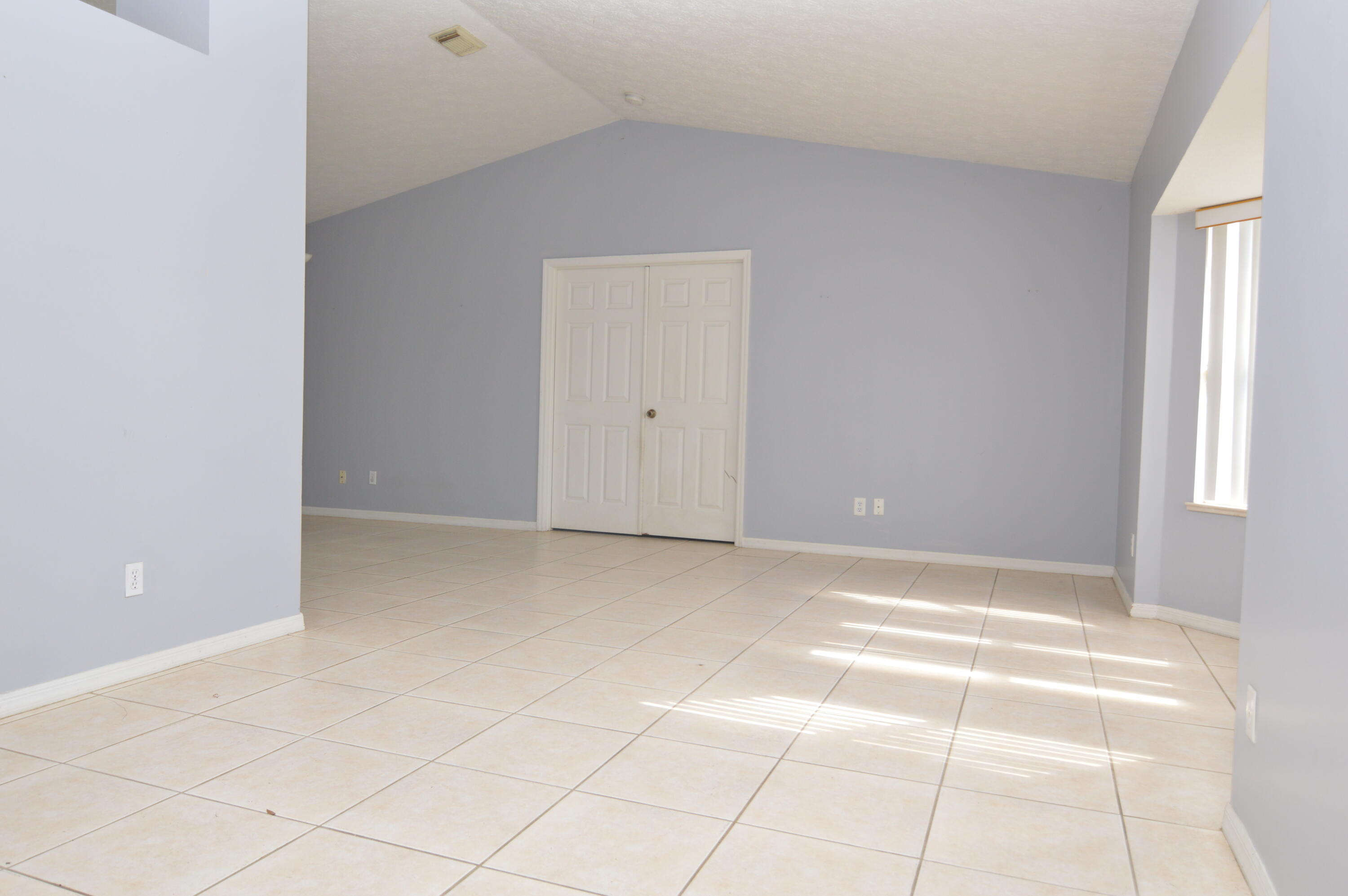 305 Southwest Duxbury Avenue Port St. Lucie, FL 34983 - Photo 2 of 10 living