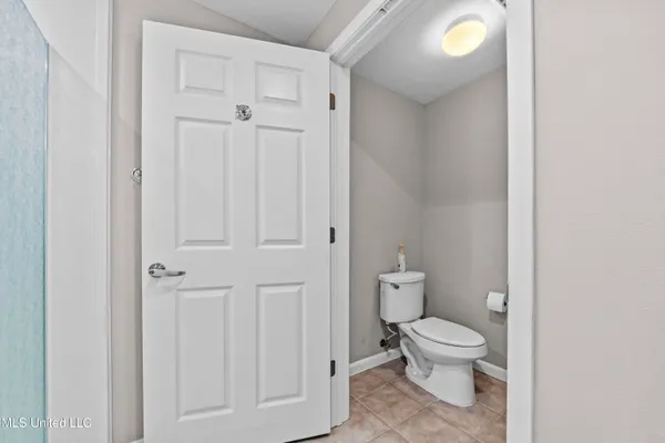 $347,500 | 2230 Beach Drive, Unit 302, Gulfport, MS 39507