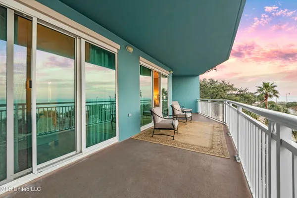 $347,500 | 2230 Beach Drive, Unit 302, Gulfport, MS 39507