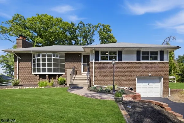$525,000 | 564 Morsetown Road, West Milford, NJ 07480