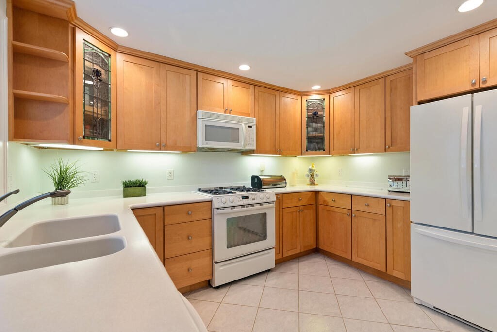 15 Ronaele Road Medford, MA 02155 - Photo 14 of 31 Gallery Image 14