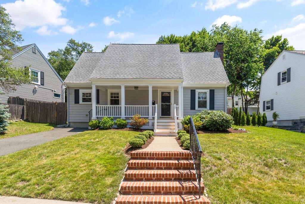 15 Ronaele Road Medford, MA 02155 - Photo 2 of 31 Gallery Image 2