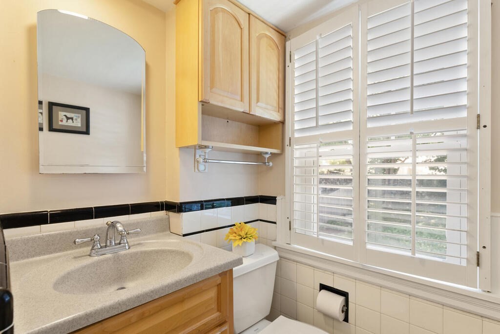 15 Ronaele Road Medford, MA 02155 - Photo 25 of 31 Gallery Image 25