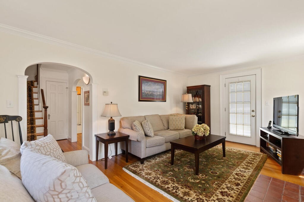 15 Ronaele Road Medford, MA 02155 - Photo 7 of 31 Gallery Image 7