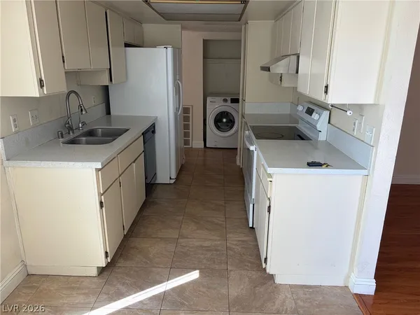 $190,000 | 4351 Gannet Circle, Unit 168, Las Vegas, NV 89103