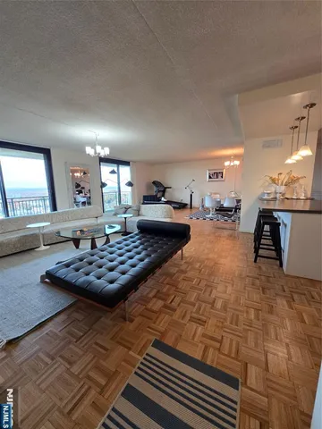 $4,800 | 1275 15th Street, Unit PHB, Fort Lee, NJ 07024