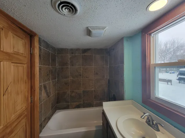 $125,000 | 2455 North Street, Beloit, WI 53511