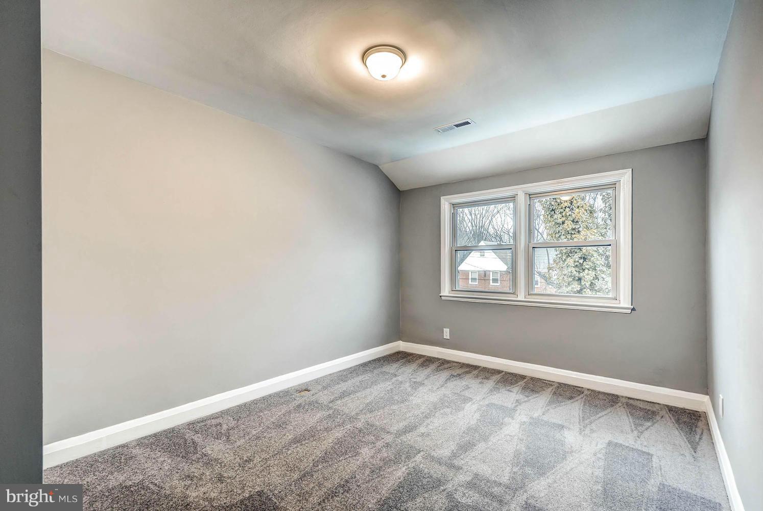 1550 Stonewood Road Baltimore, MD 21239 - Photo 20 of 28 Bedroom