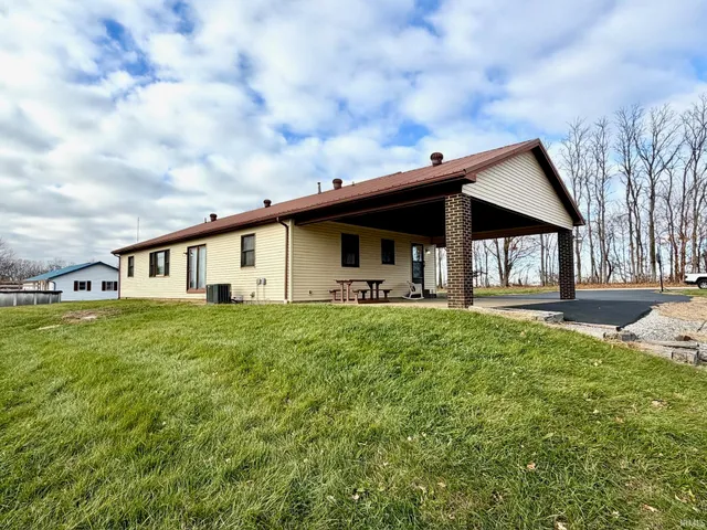 $269,900 | 1164 Erie Church Road, Bedford, IN 47421