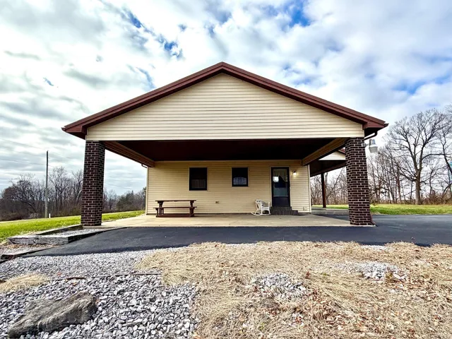 $269,900 | 1164 Erie Church Road, Bedford, IN 47421