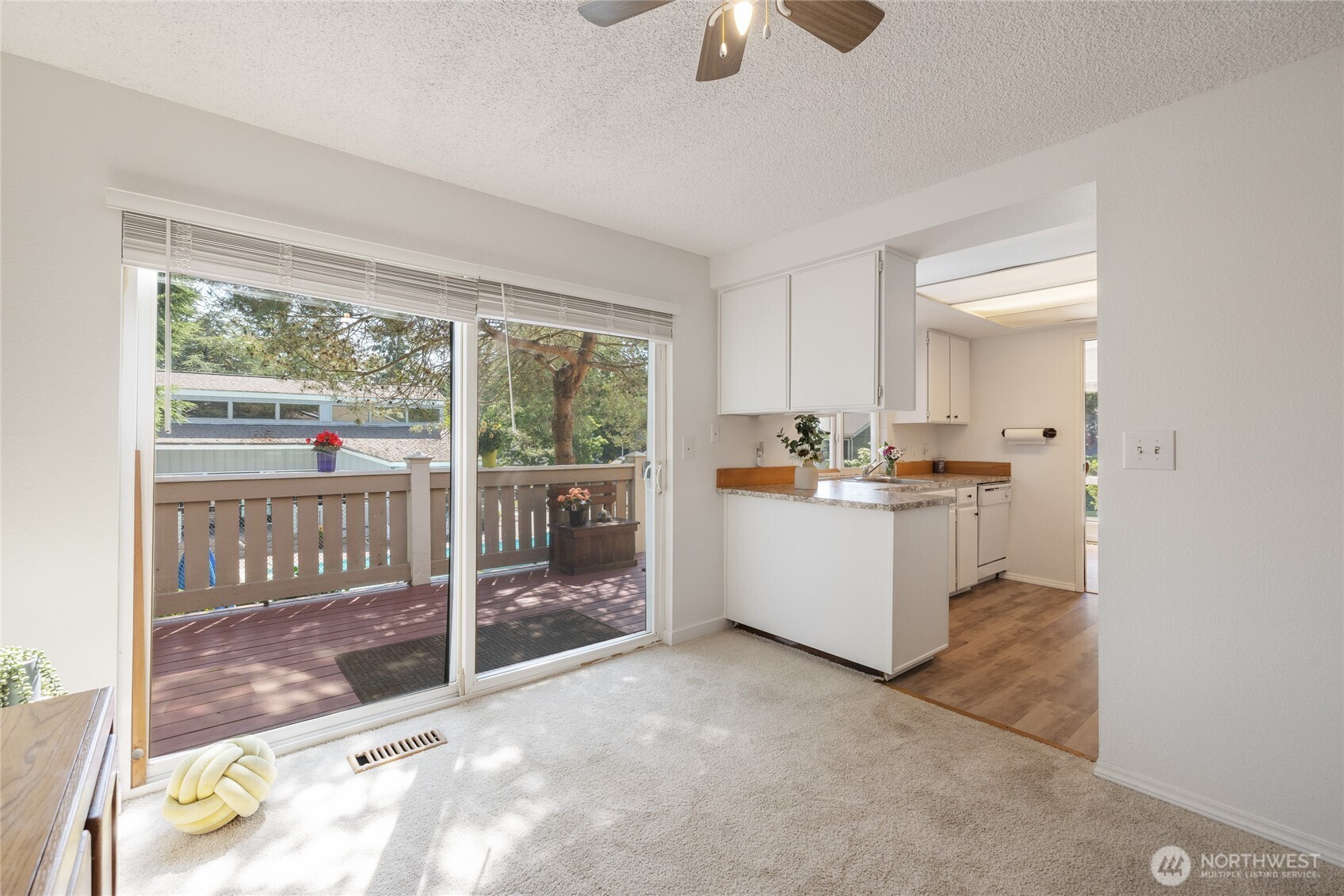 3207 Southwest 319th Street, Unit 48 Federal Way, WA 98023 - Photo 5 of 40