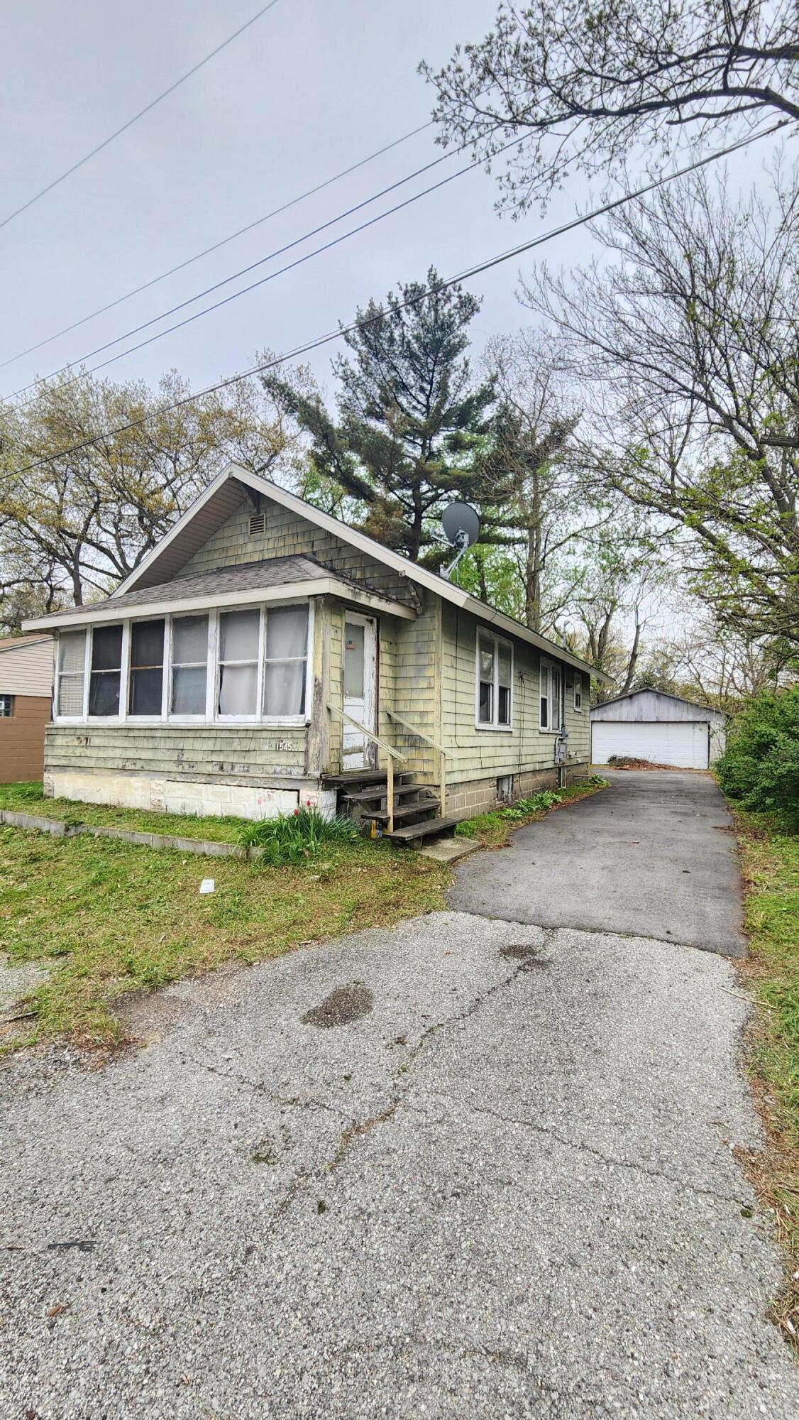 1545 Maple Street Michigan City, IN 46360 - Photo 1 of 19 1126x2000
