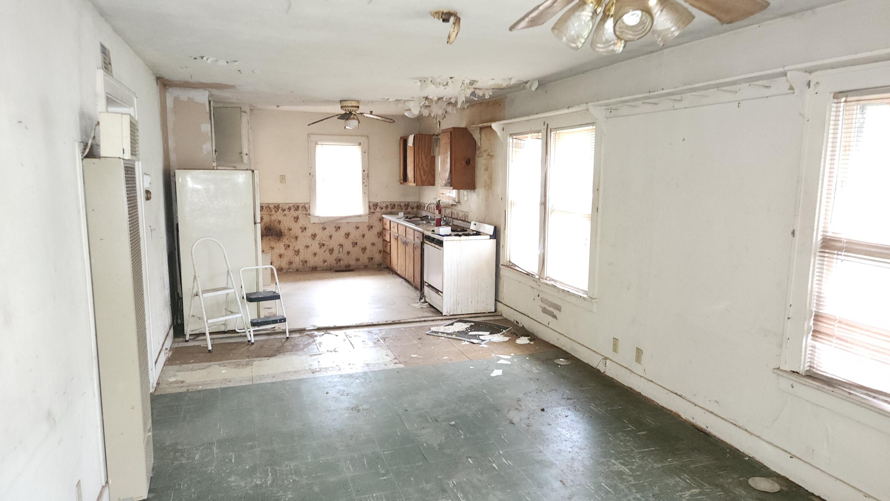 1545 Maple Street Michigan City, IN 46360 - Photo 6 of 19 3000x1689