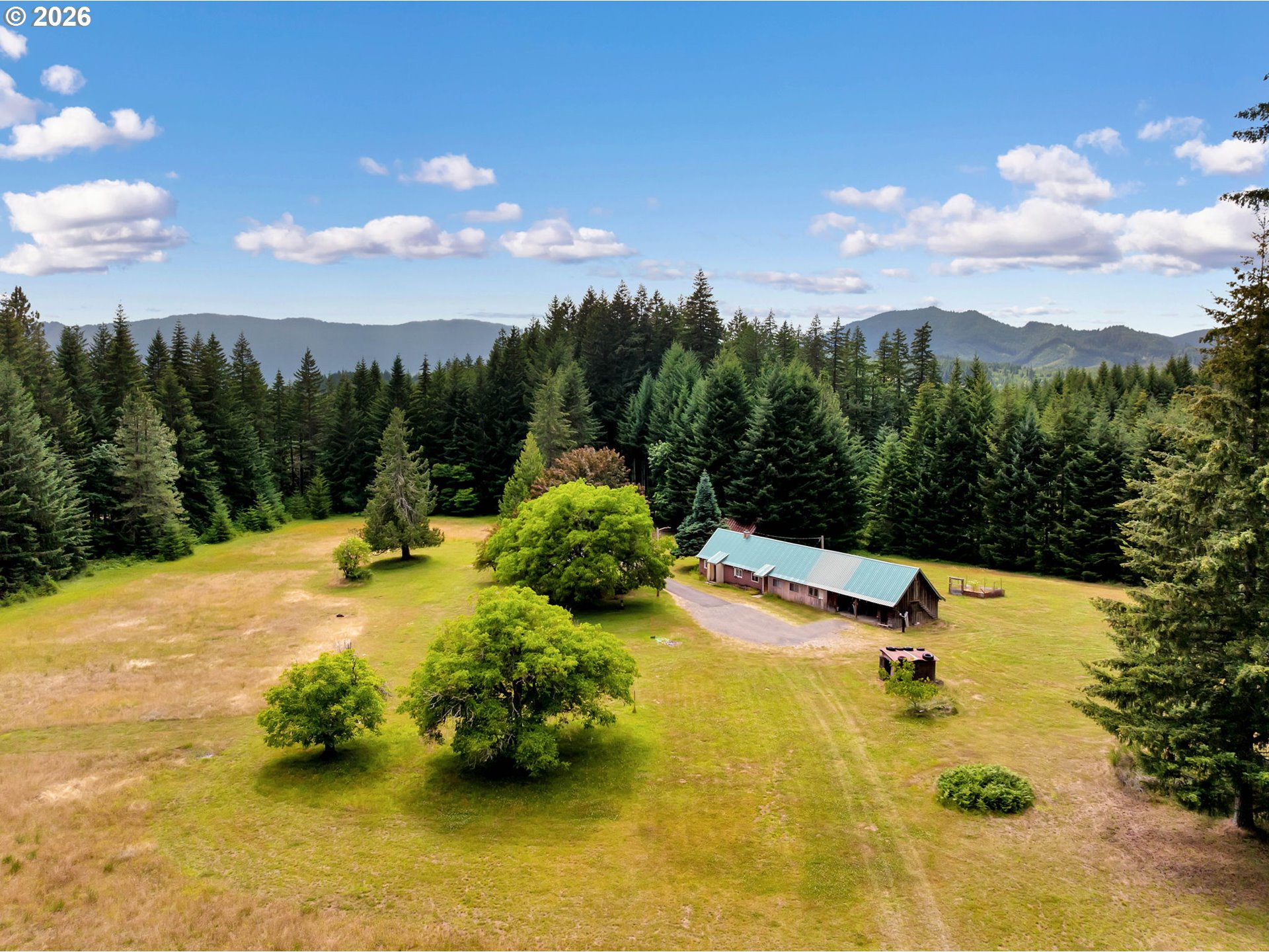 211 Young Road Bingen, WA 98605 - Photo 2 of 22 Gallery Image 2