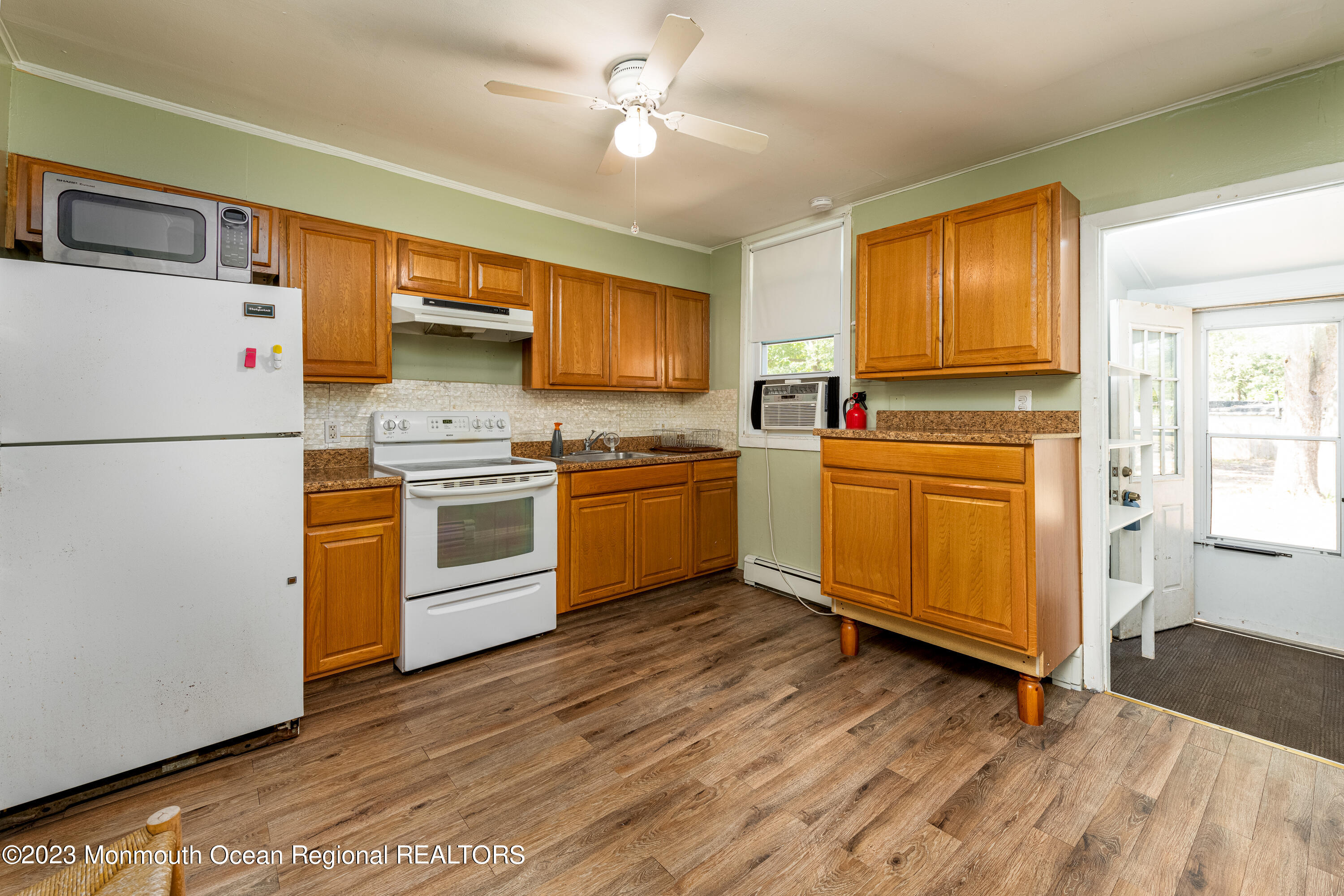 508 Georgia Tavern Road Howell, NJ 07731 - Photo 15 of 33 Kitchen