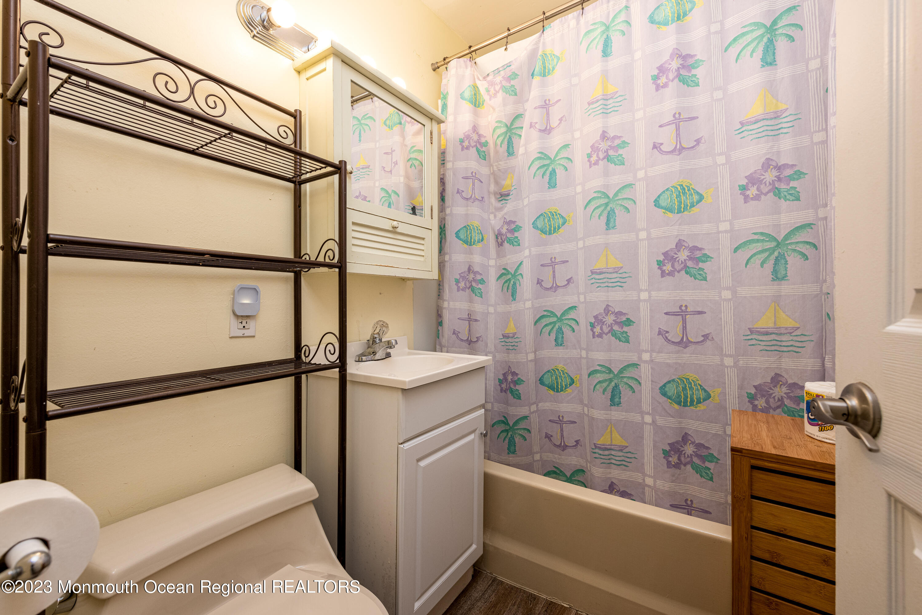 508 Georgia Tavern Road Howell, NJ 07731 - Photo 16 of 33 Bathroom