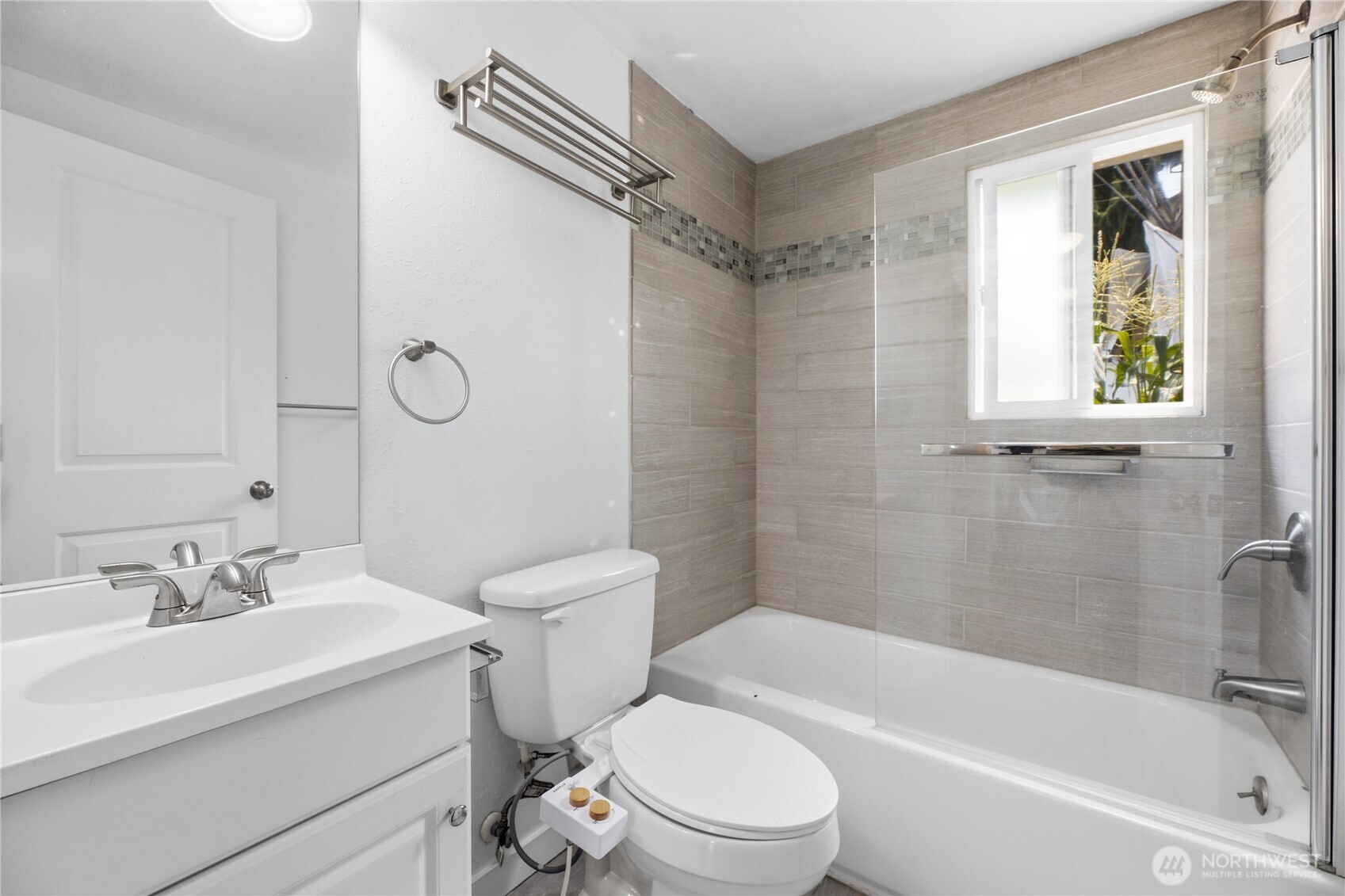 470 Grandey Way Northeast Renton, WA 98056 - Photo 14 of 39 Gallery Image 14