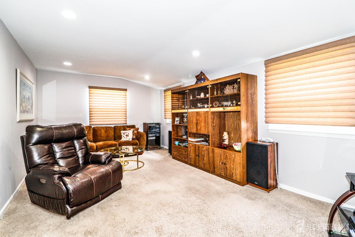 5 Overhill Road East Brunswick, NJ 08816 - Photo 27 of 38
