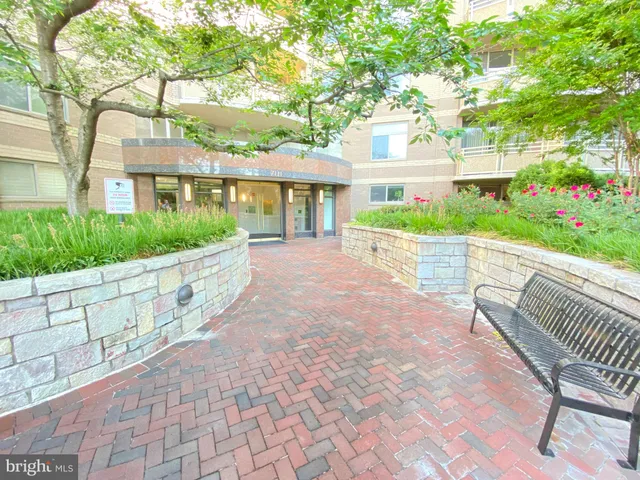 a close view of sink