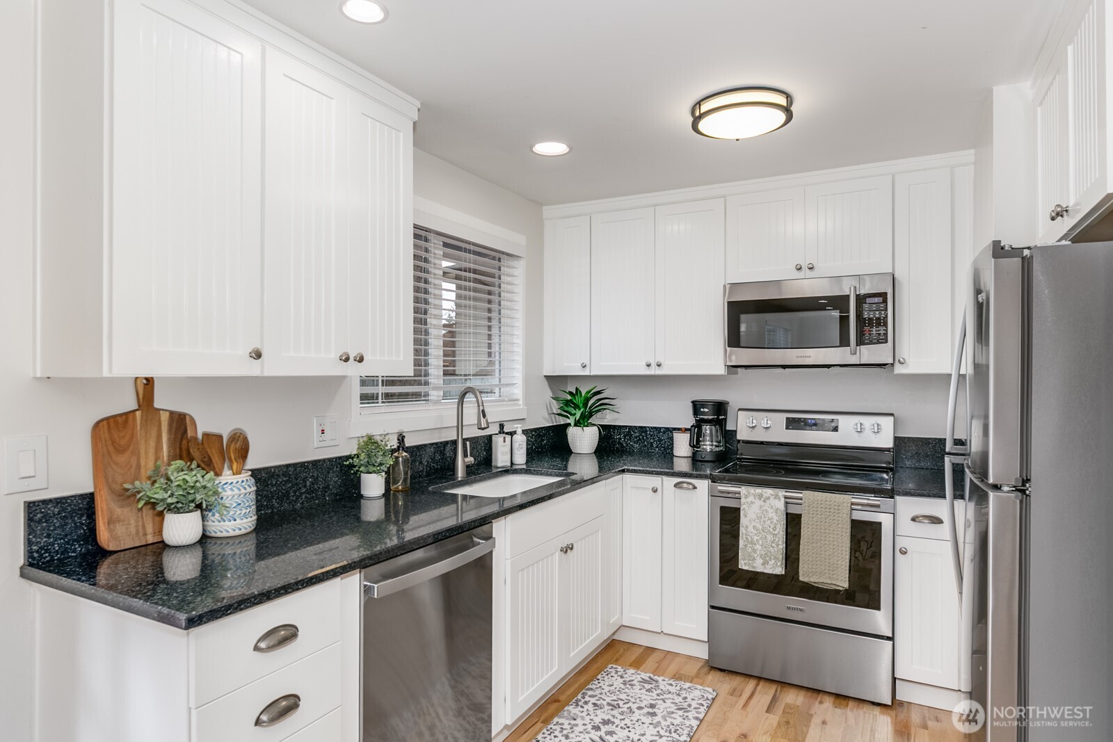 21713 Meridian Avenue South Bothell, WA 98021 - Photo 11 of 25