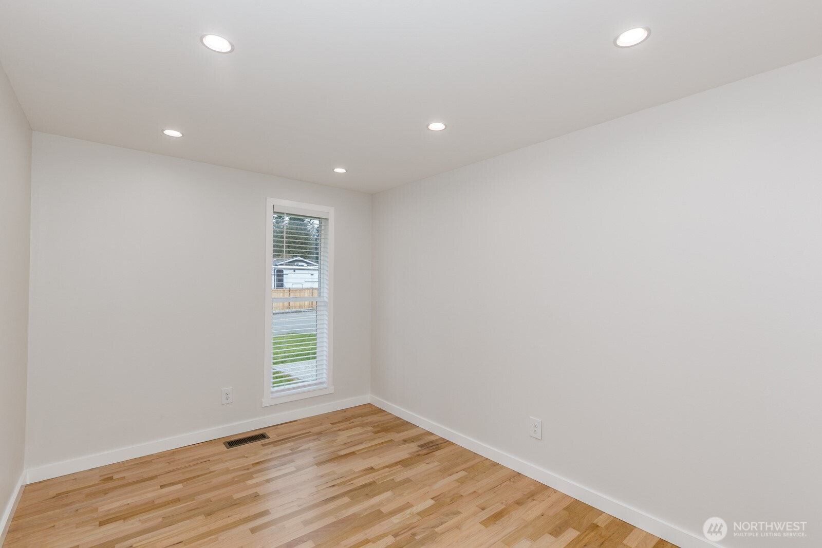 21713 Meridian Avenue South Bothell, WA 98021 - Photo 18 of 25