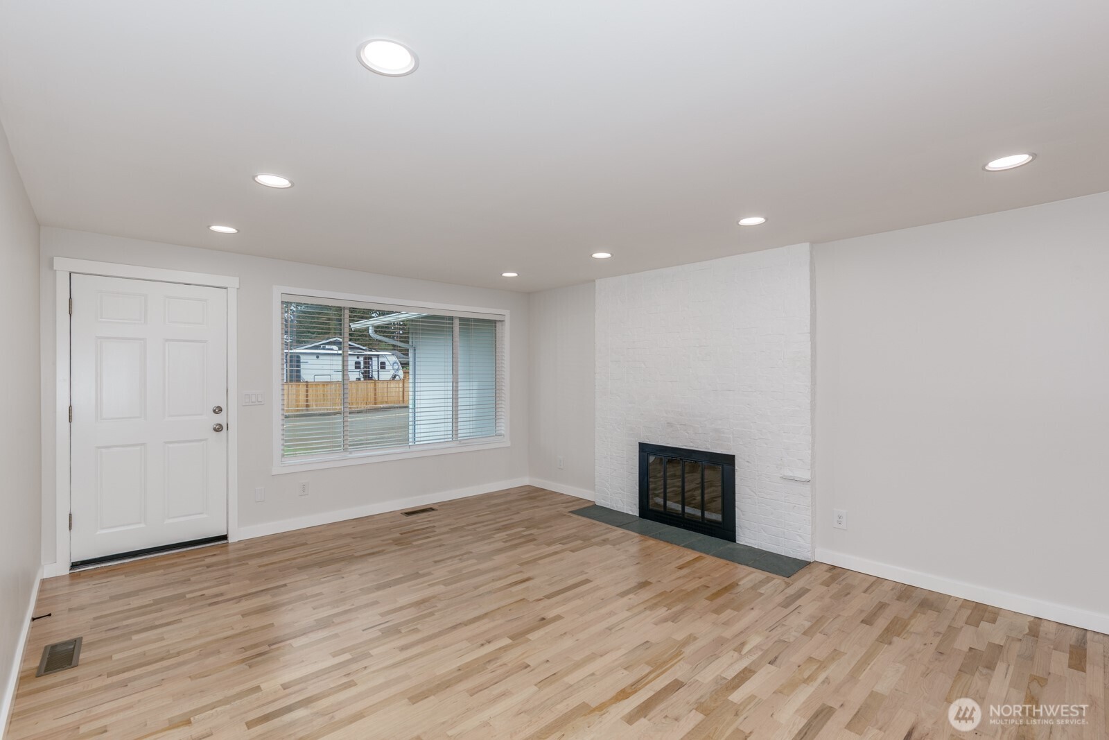 21713 Meridian Avenue South Bothell, WA 98021 - Photo 6 of 25