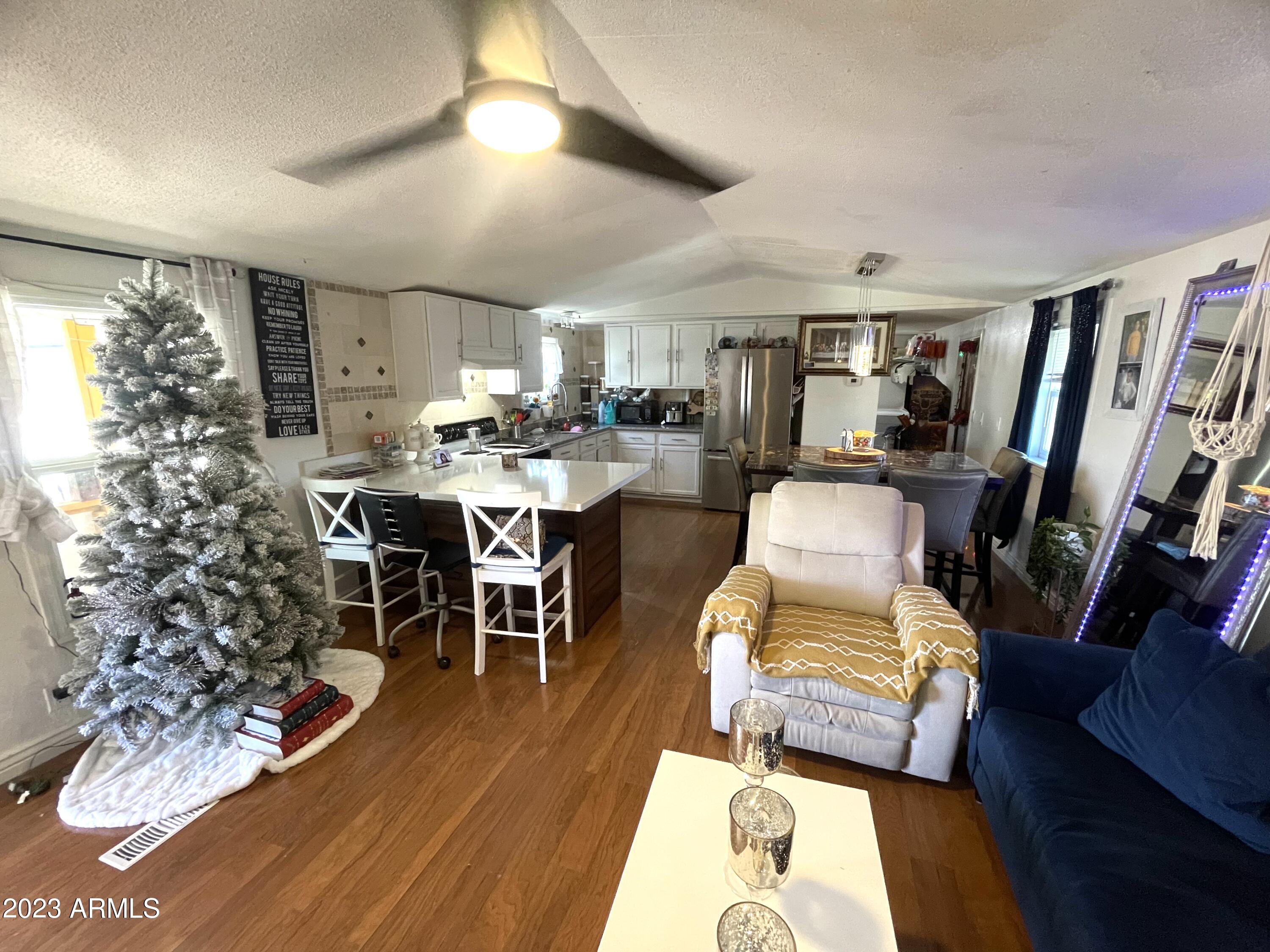 3140 West Osborn Road, Unit 115 Phoenix, AZ 85017 - Photo 6 of 17 Living room / kitchen