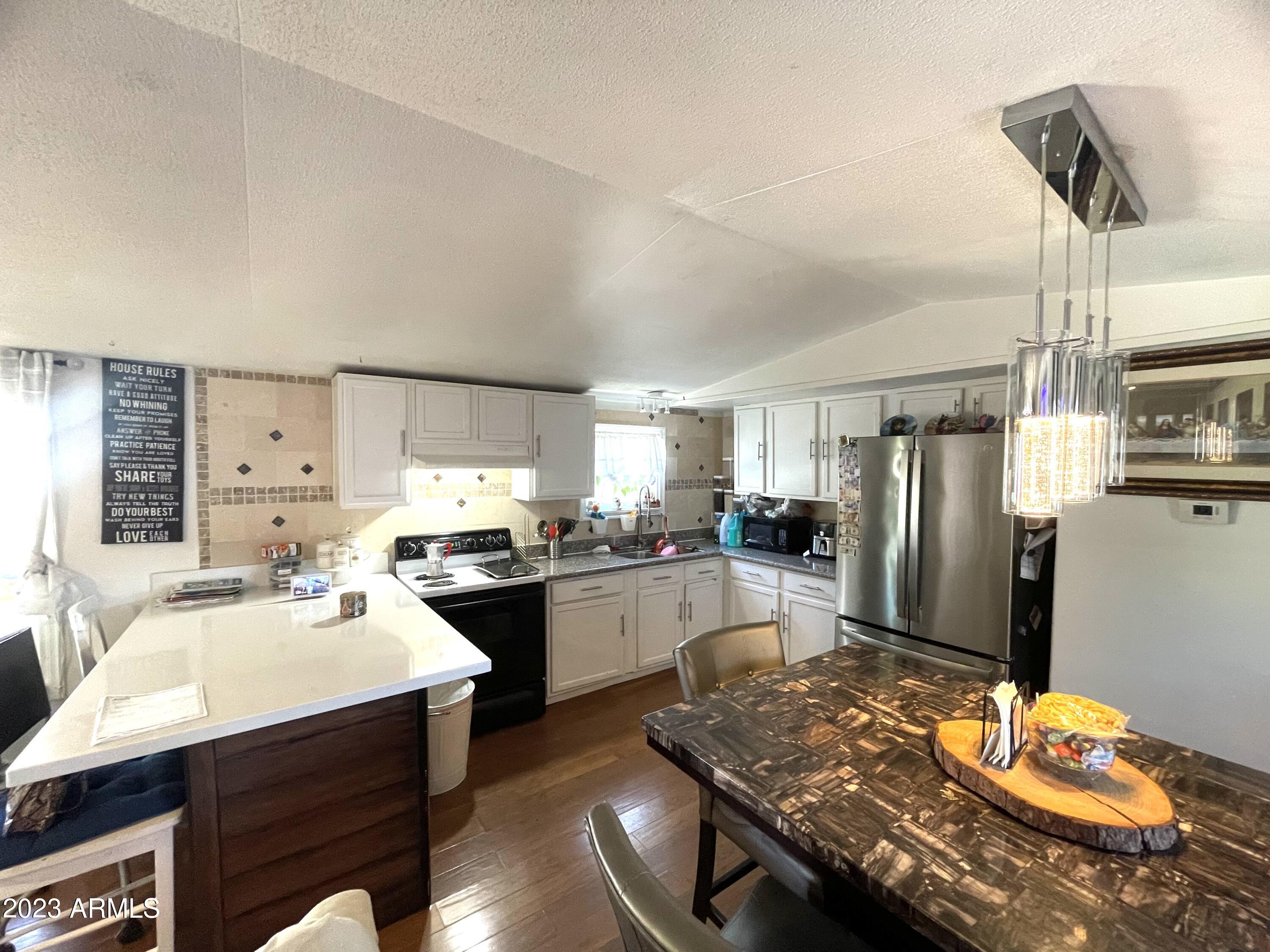 3140 West Osborn Road, Unit 115 Phoenix, AZ 85017 - Photo 7 of 17 Kitchen