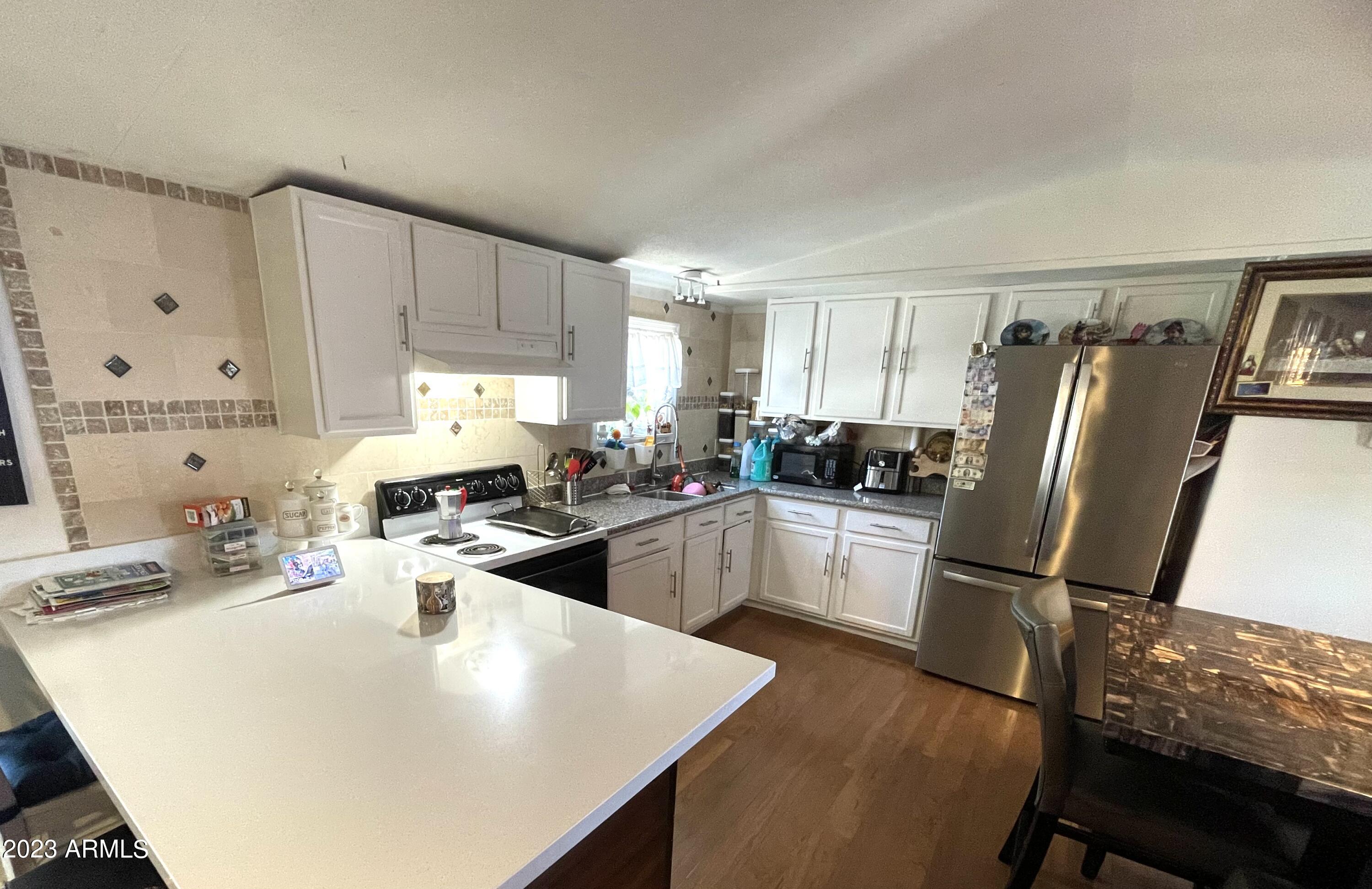 3140 West Osborn Road, Unit 115 Phoenix, AZ 85017 - Photo 8 of 17 kitchen