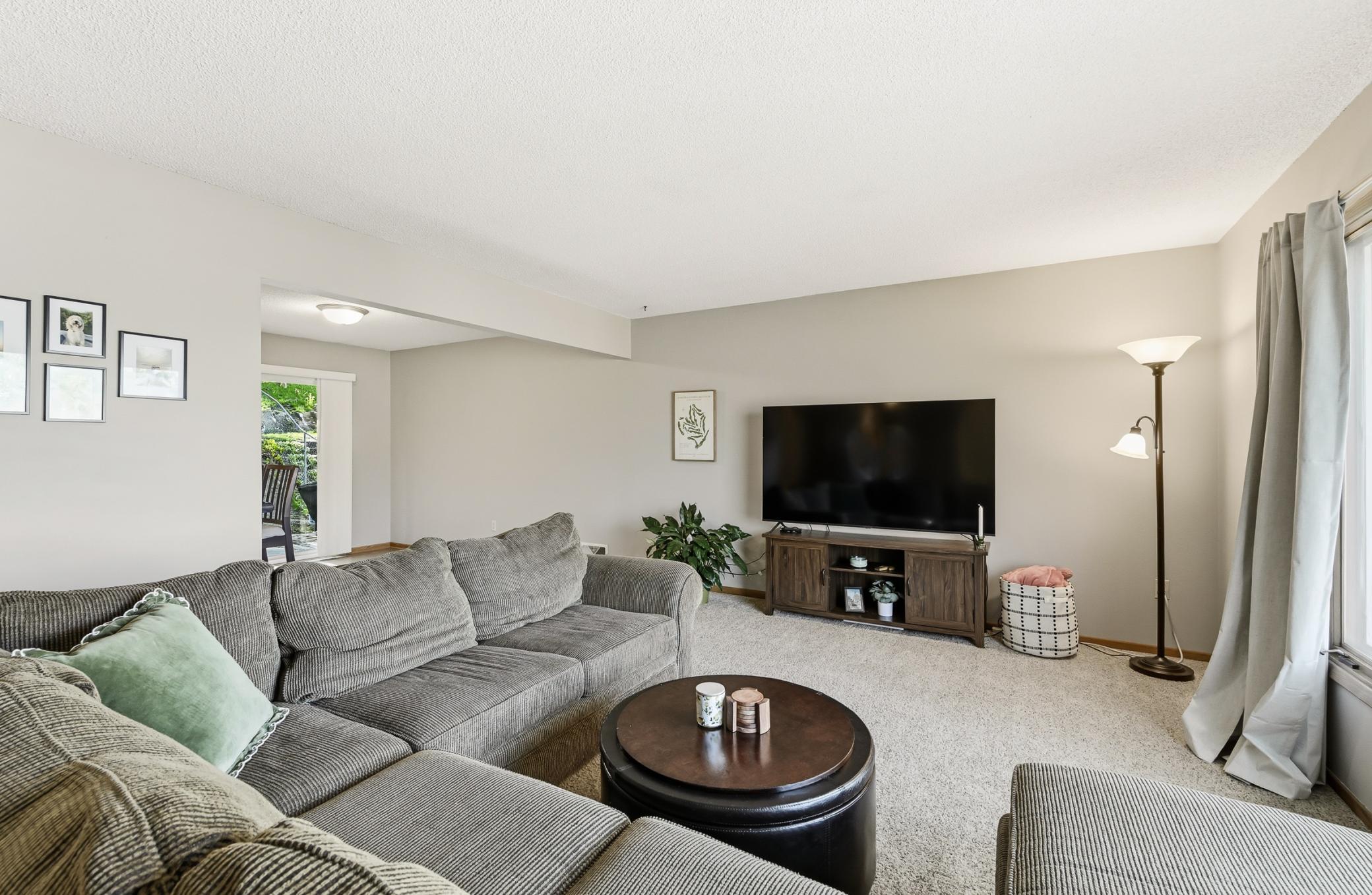2332 11th Avenue Northwest Rochester, MN 55901 - Photo 3 of 26